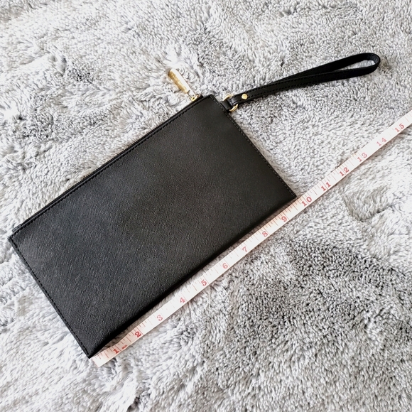 Michael Kors Jet Set Clutch - Picture 3 of 6